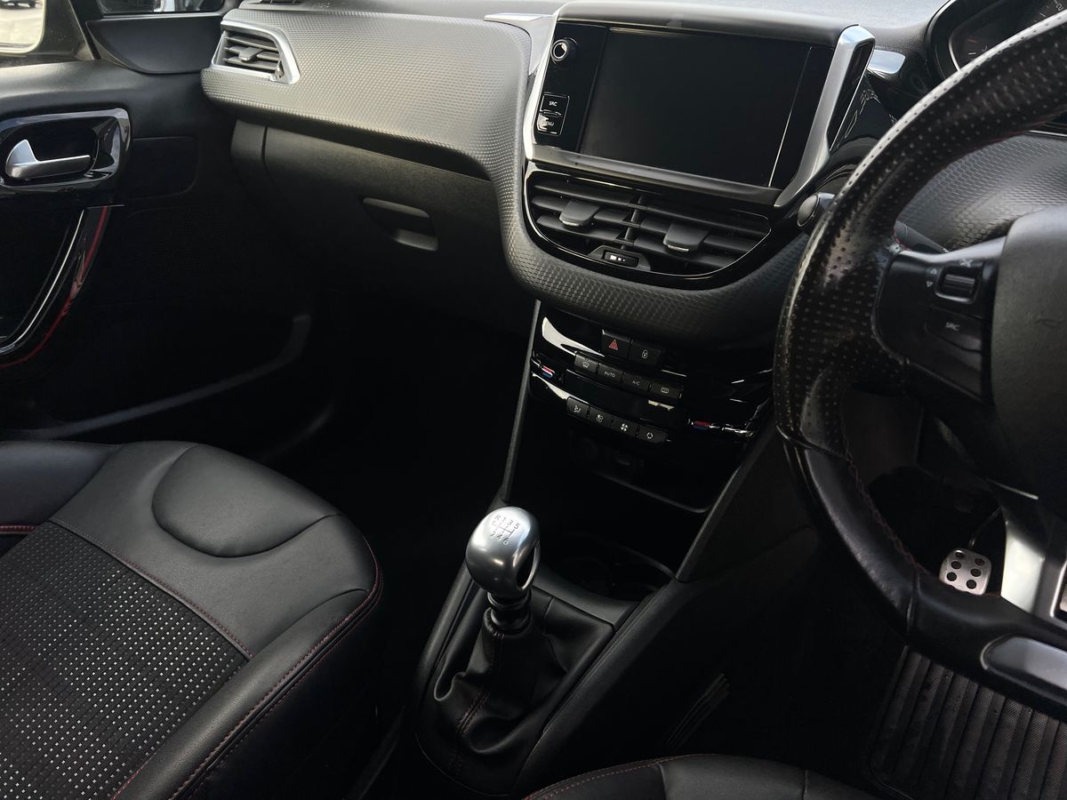 Used Peugeot 208 2019 for sale - 76957944: Photo 17