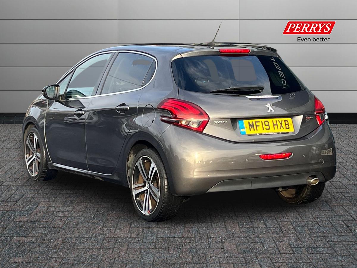 Used Peugeot 208 2019 for sale - 76957944: Photo 2