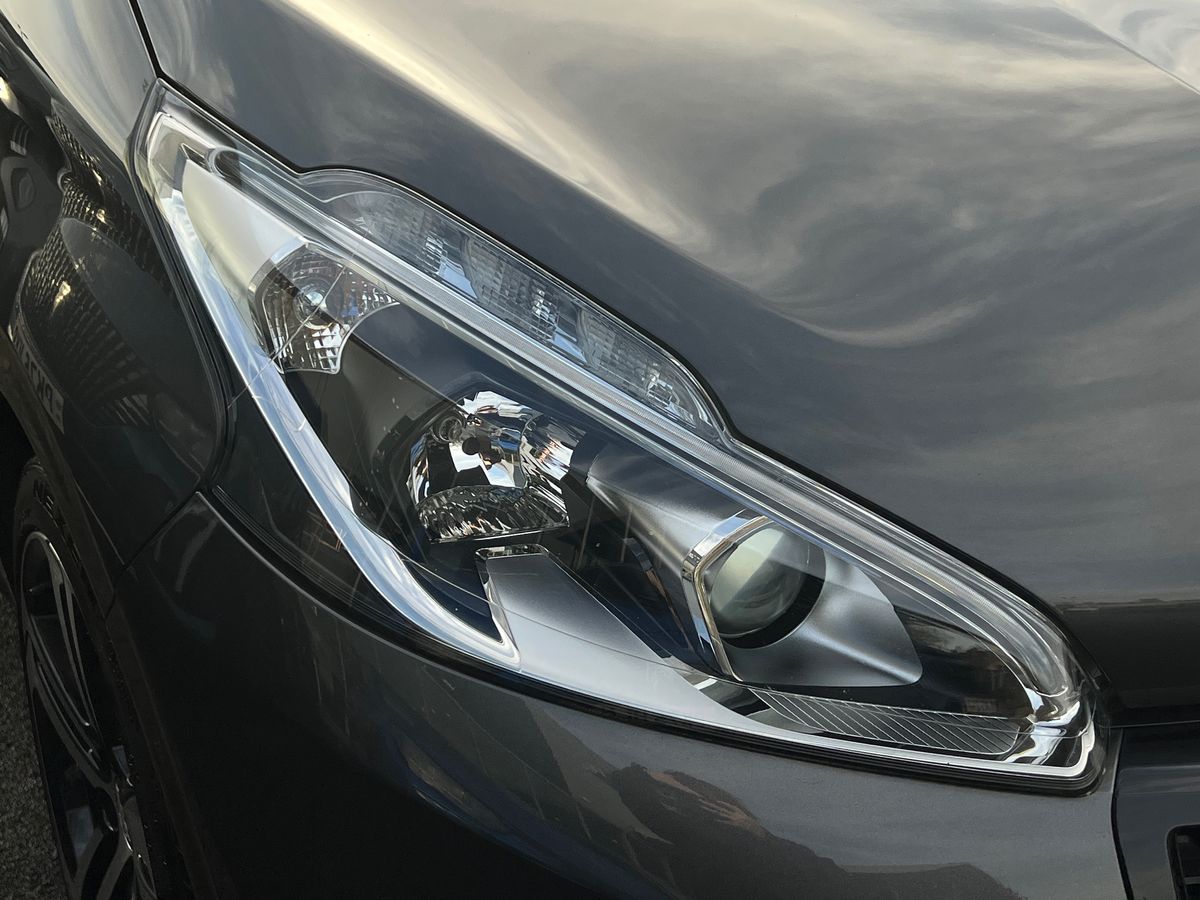 Used Peugeot 208 2019 for sale - 76957944: Photo 22