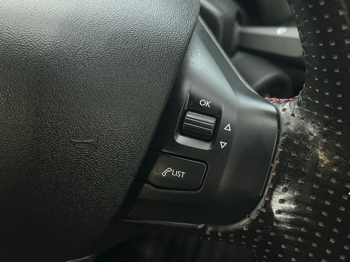 Used Peugeot 208 2019 for sale - 76957944: Photo 37