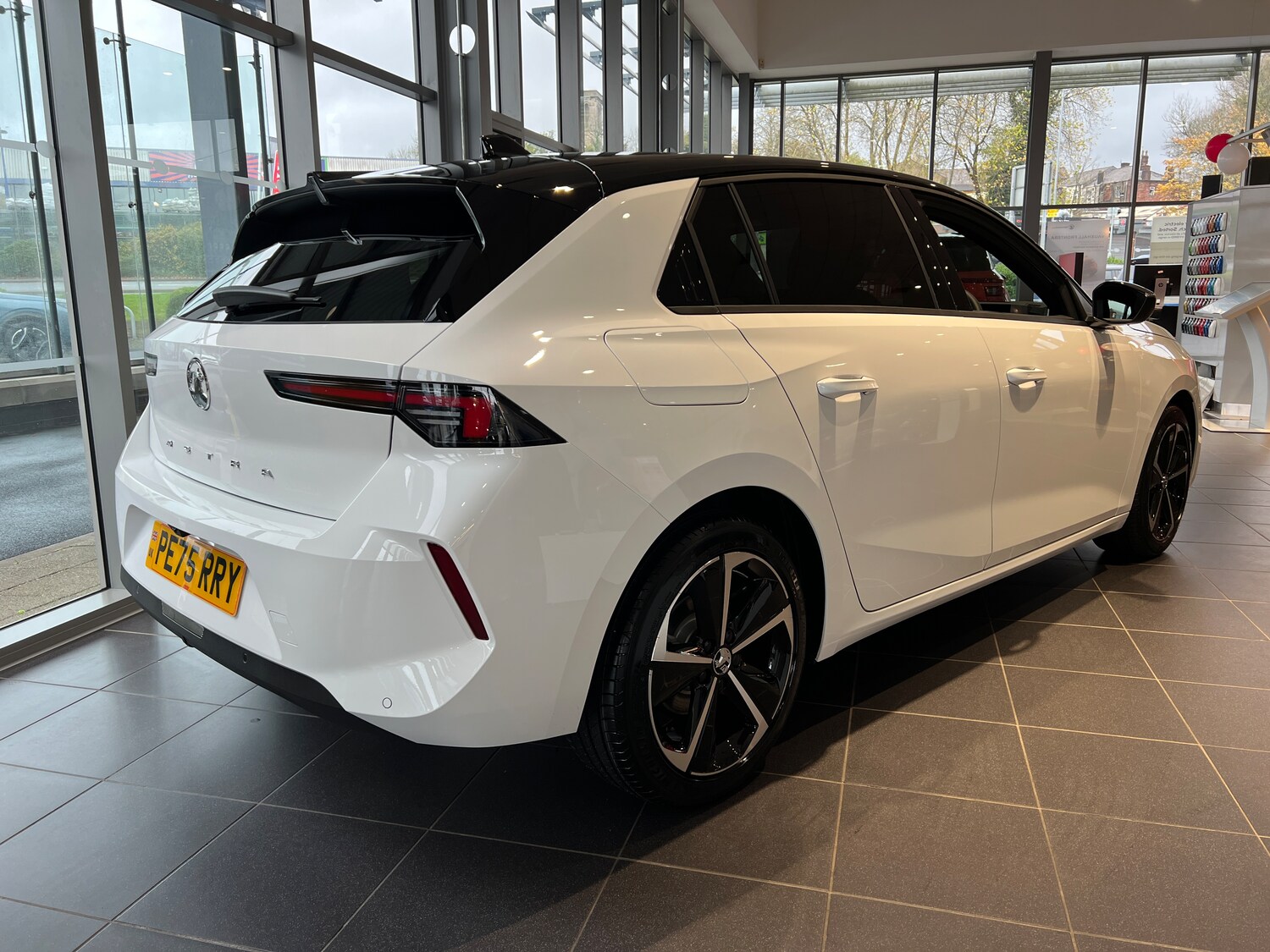 Used Vauxhall Astra 2025 for sale - 76436840: Photo 3