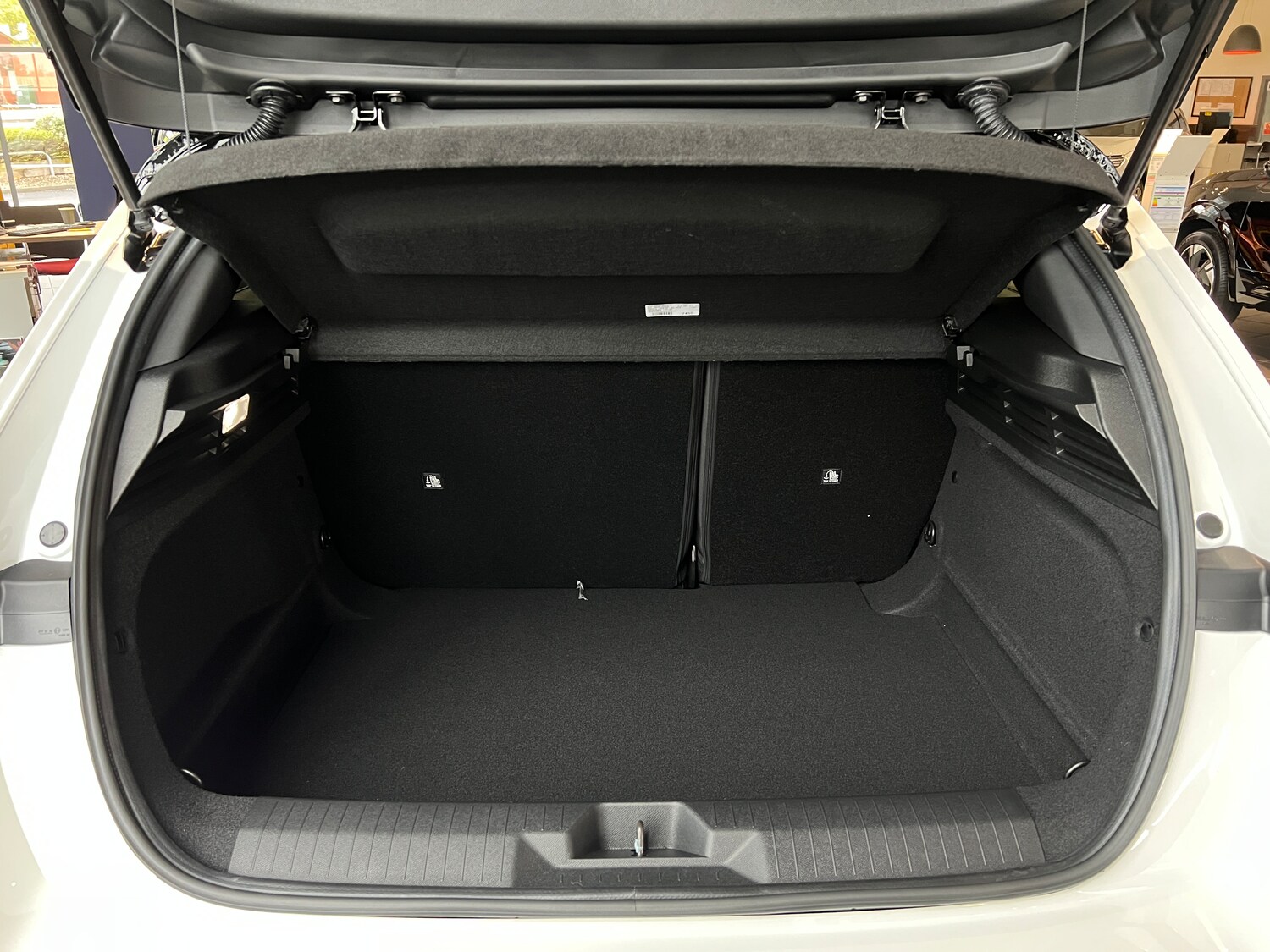 Used Vauxhall Astra 2025 for sale - 76436840: Photo 9