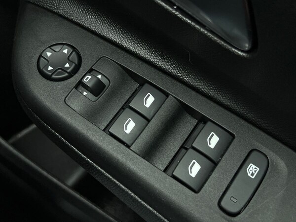 Used Vauxhall Corsa 2022 for sale - 76090265: Photo 21