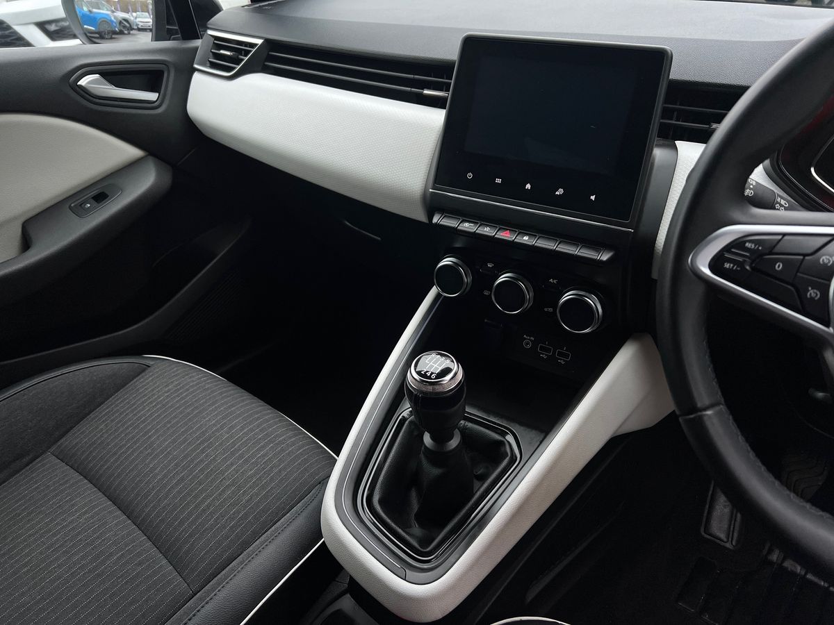 Used Renault Clio 2023 for sale - 76980161: Photo 17