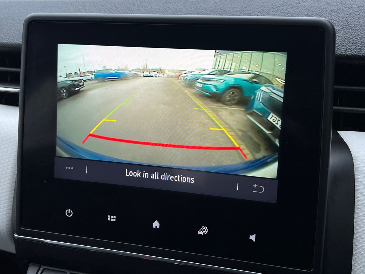 Used Renault Clio 2023 for sale - 76980161: Photo 41