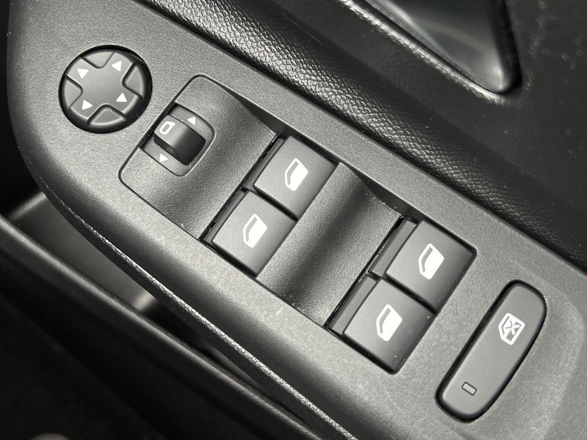 Used Vauxhall Corsa 2023 for sale - 76016395: Photo 18