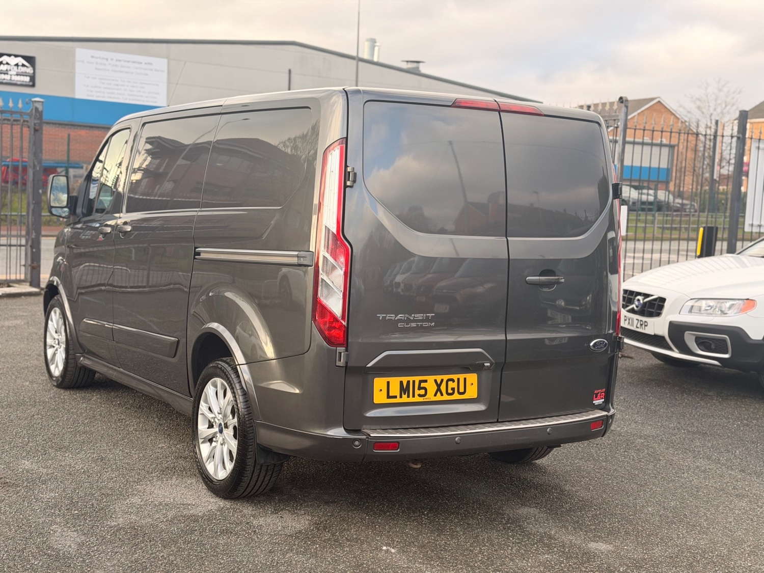 Used Ford Transit Custom 2015 for sale - 77449607: Photo 3