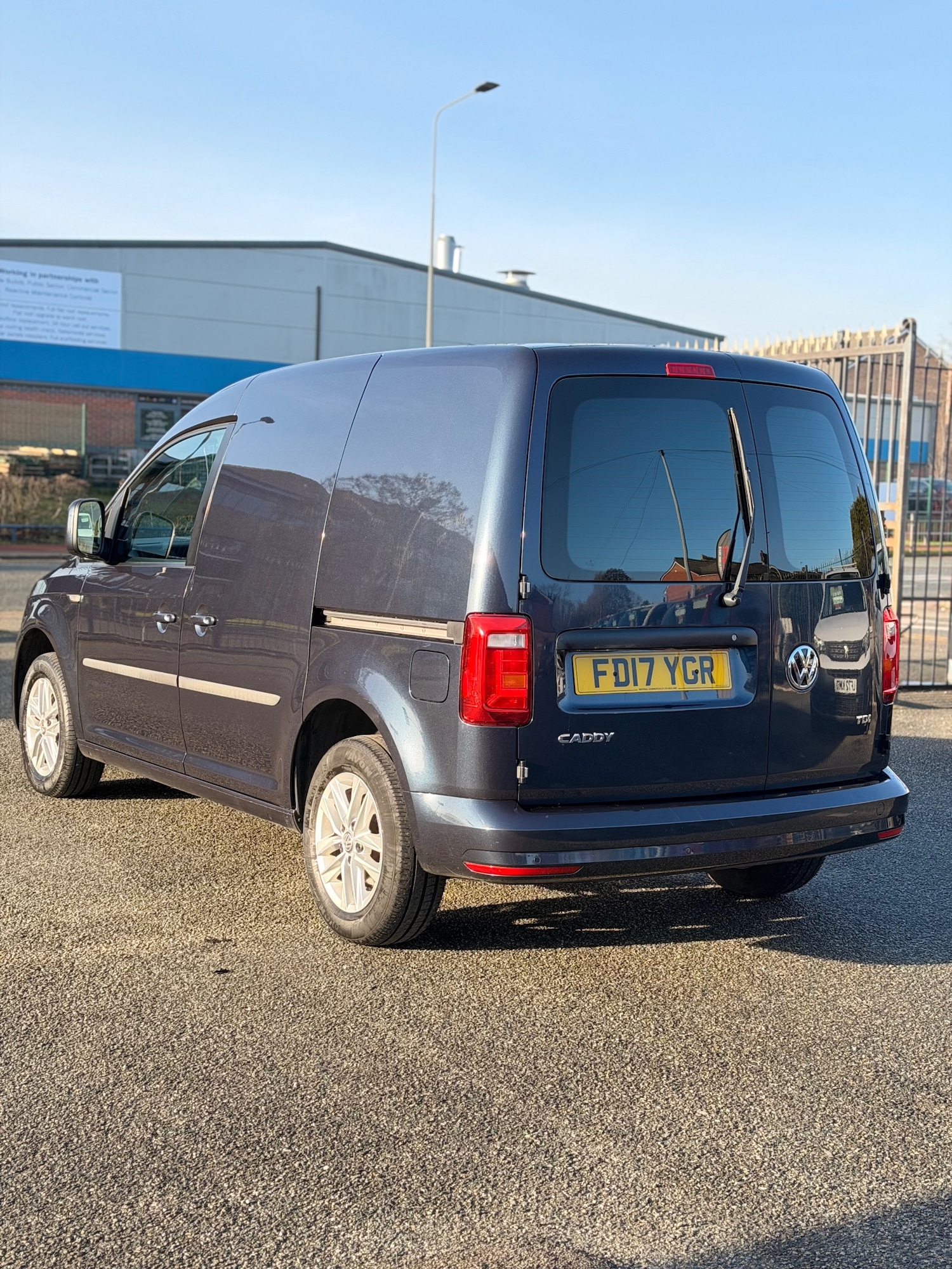 Used Volkswagen Caddy 2017 for sale - 77159656: Photo 3