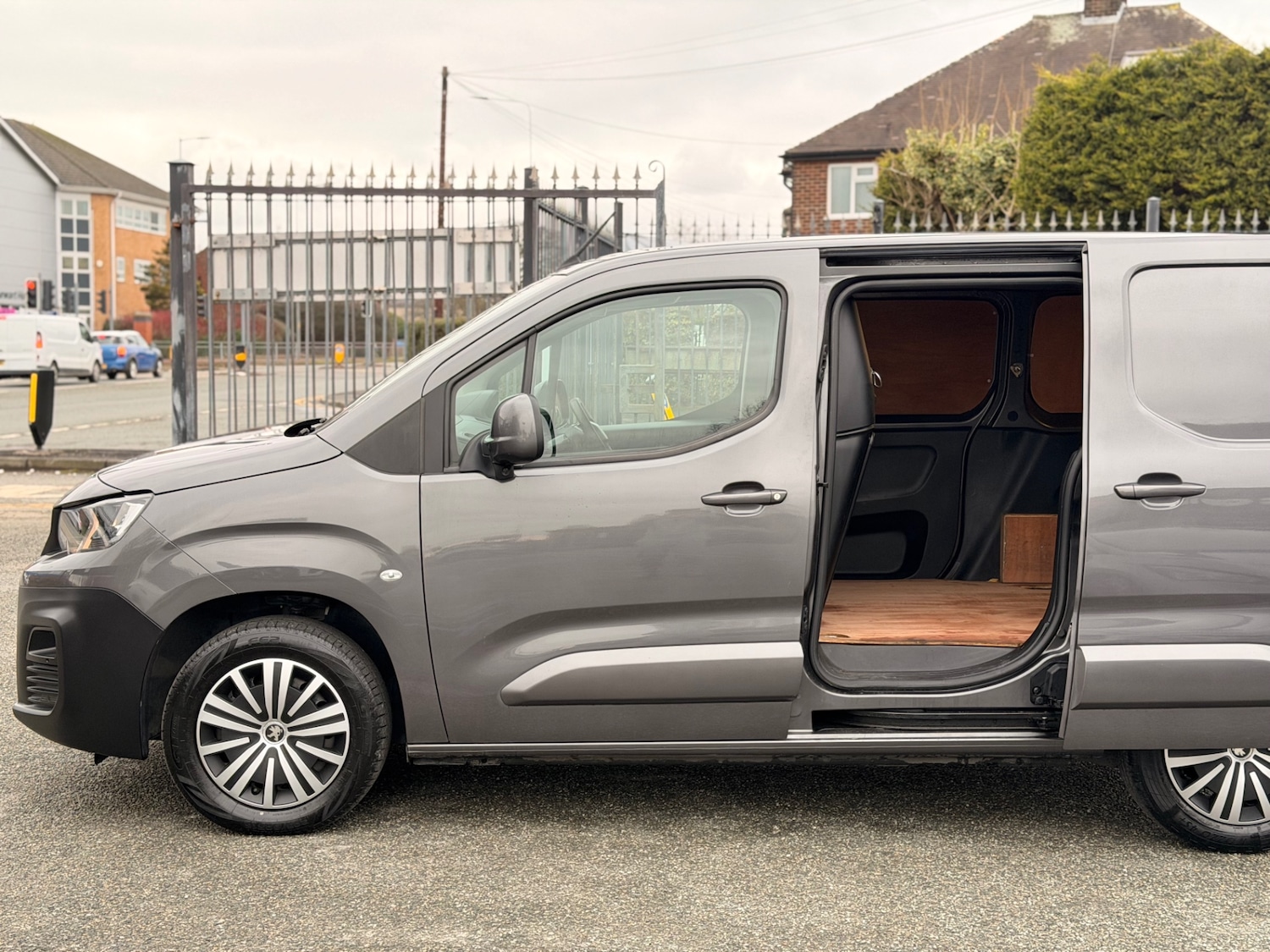 Used Peugeot Partner 2018 for sale - 77610461: Photo 10