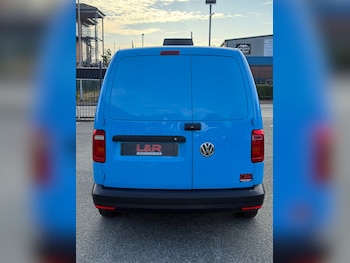Used Volkswagen Caddy Maxi 2016 for sale - 79567596: Photo