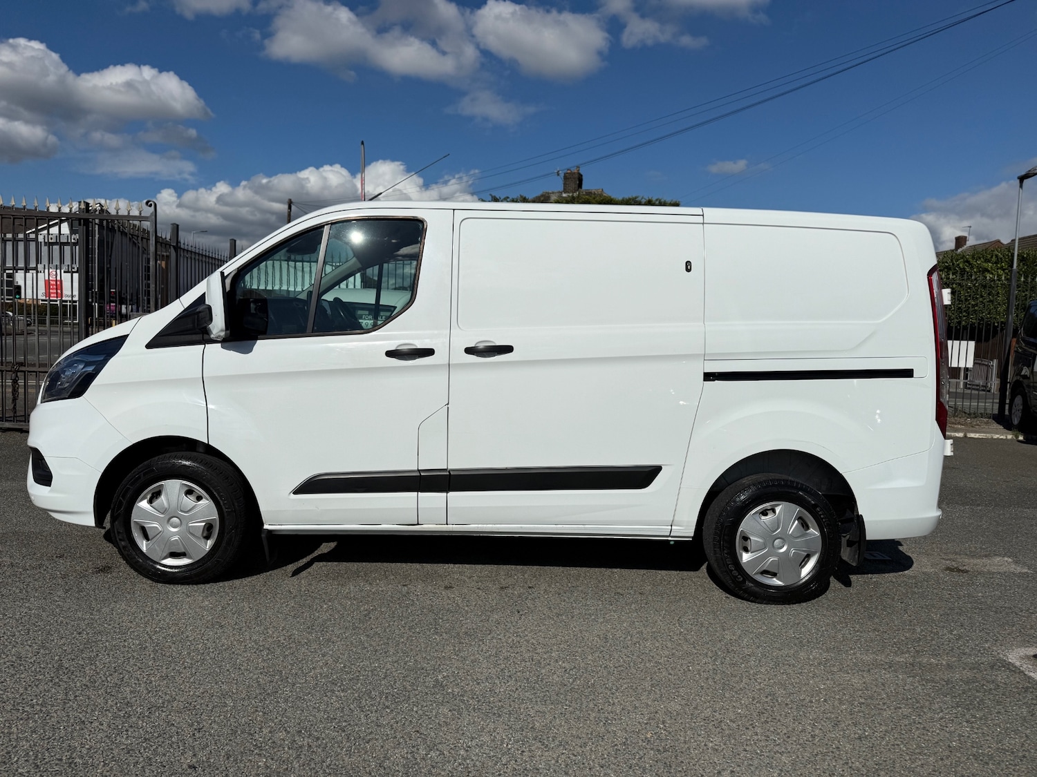Used Ford Transit Custom 2022 for sale - 76069297: Photo 2