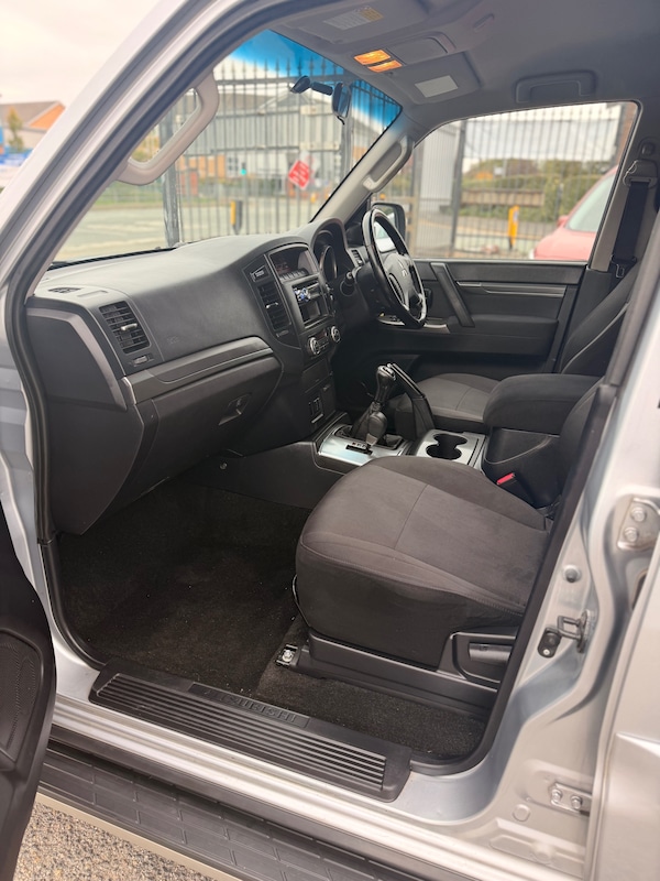 Used Mitsubishi Shogun 2012 for sale - 76314129: Photo 10