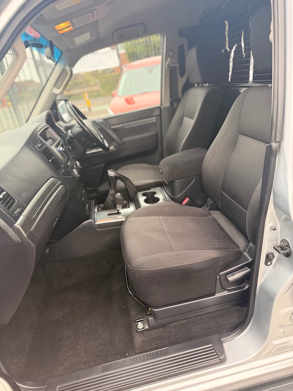 Used Mitsubishi Shogun 2012 for sale - 76314129: Photo 11