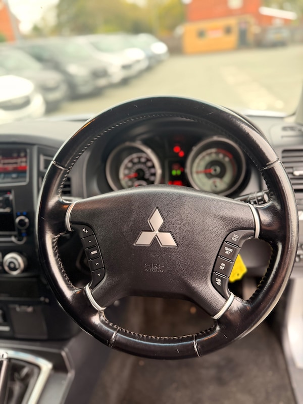 Used Mitsubishi Shogun 2012 for sale - 76314129: Photo 14