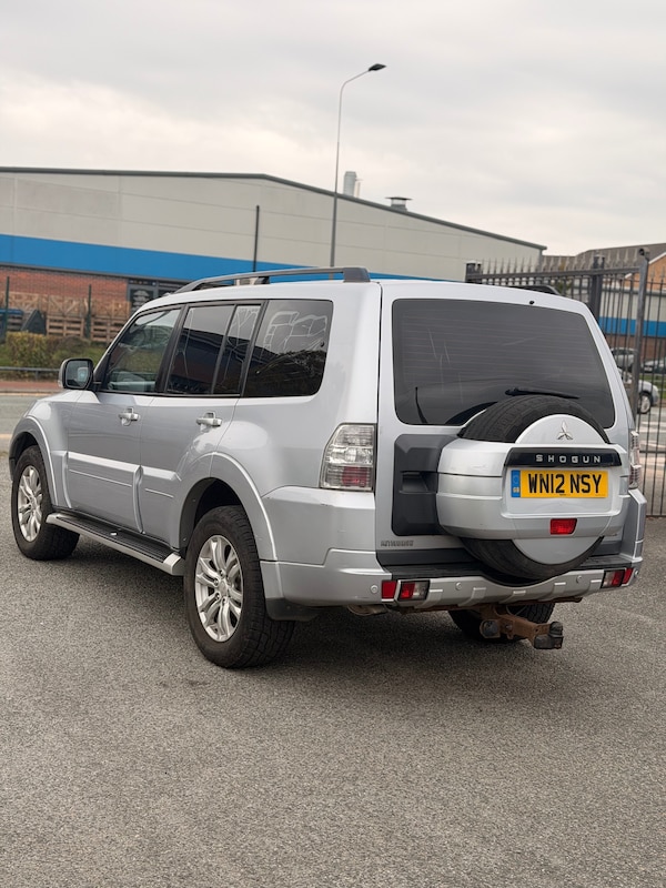 Used Mitsubishi Shogun 2012 for sale - 76314129: Photo 3