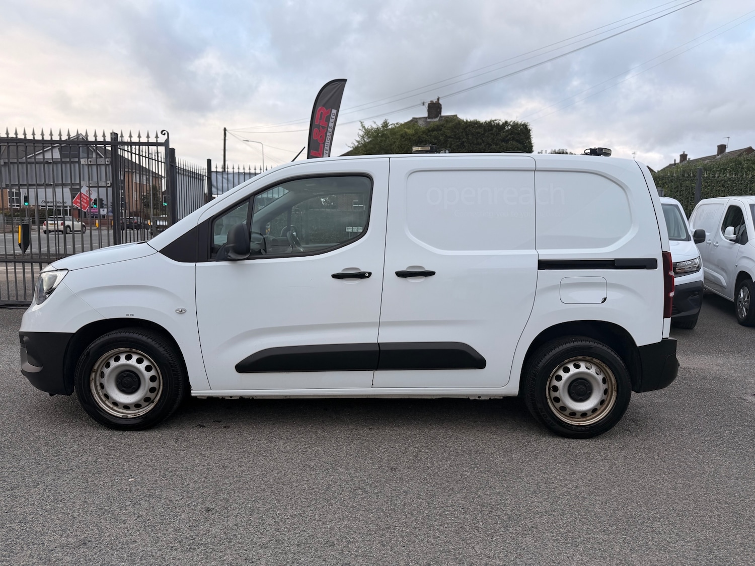 Used Vauxhall Combo 2019 for sale - 76218021: Photo 2
