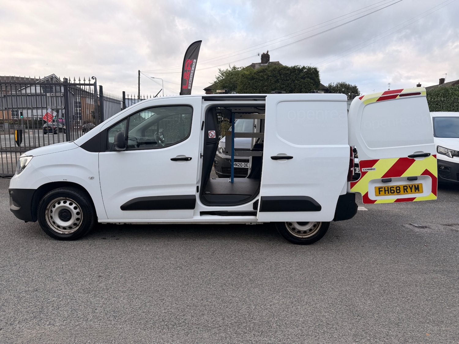 Used Vauxhall Combo 2019 for sale - 76218021: Photo 7