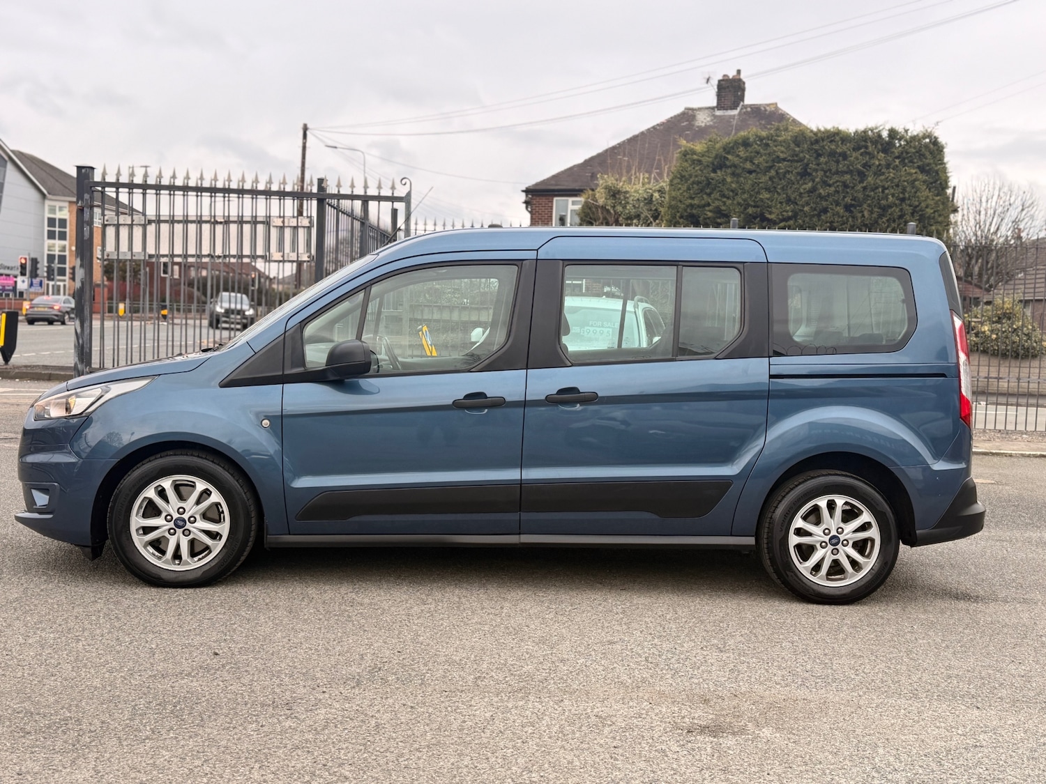 Used Ford Grand Tourneo Connect 2020 for sale - 77449897: Photo 2