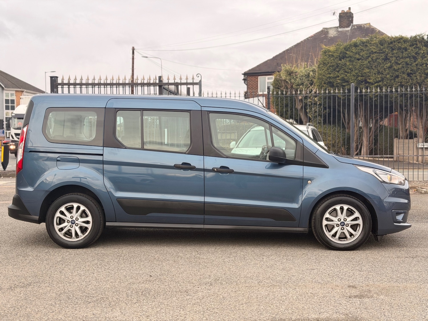 Used Ford Grand Tourneo Connect 2020 for sale - 77449897: Photo 7