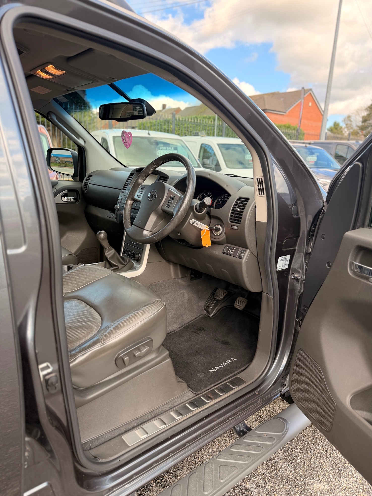 Used Nissan Navara 2013 for sale - 76347430: Photo 12