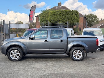 Used Nissan Navara 2013 for sale - 76347430: Photo
