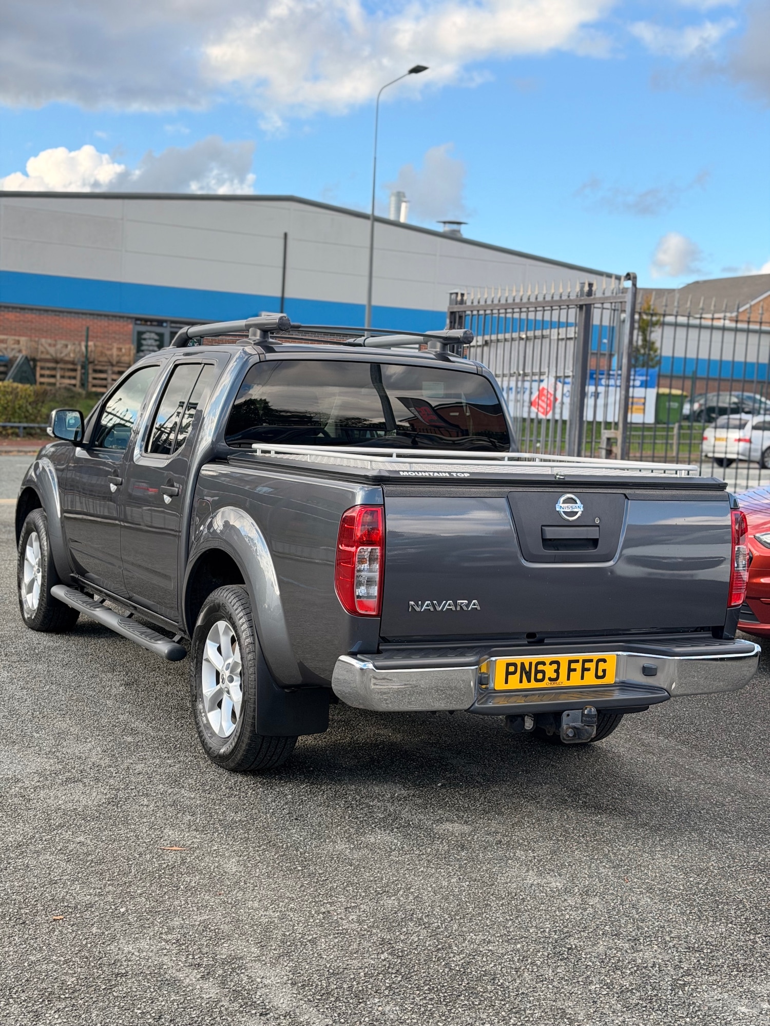 Used Nissan Navara 2013 for sale - 76347430: Photo 3