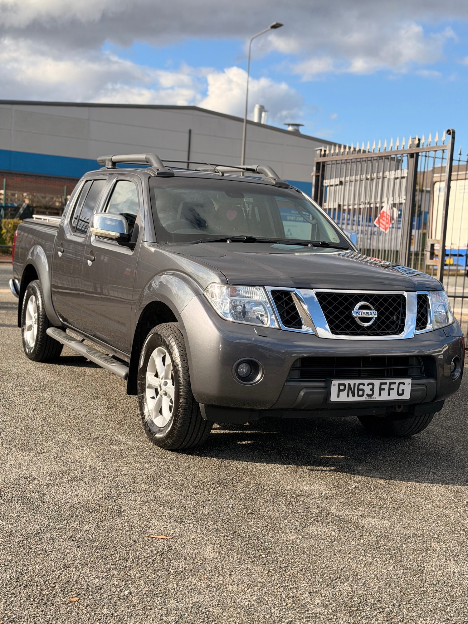 Used Nissan Navara 2013 for sale - 76347430: Photo 6