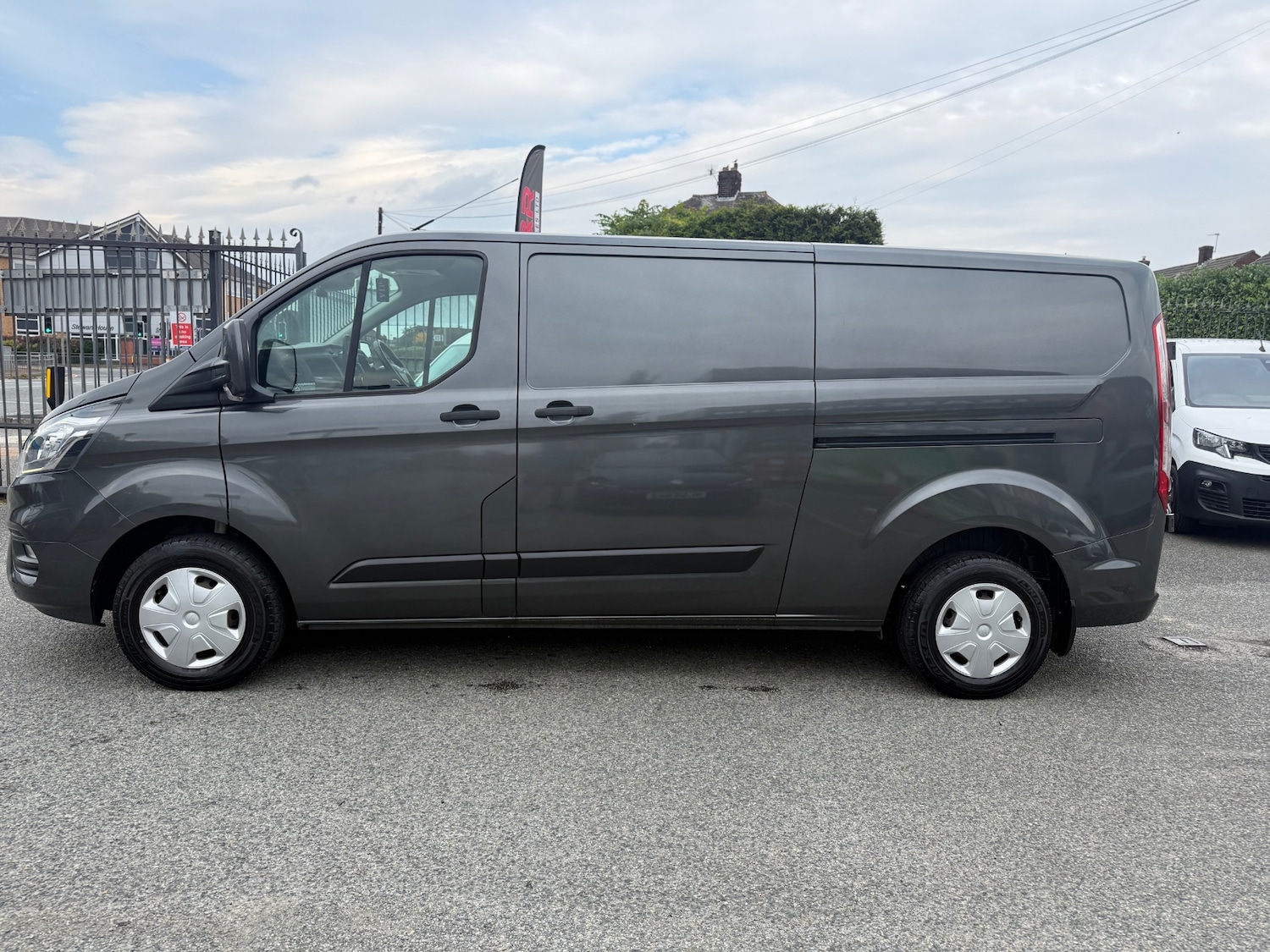 Used Ford Transit Custom 2020 for sale - 76146408: Photo 2