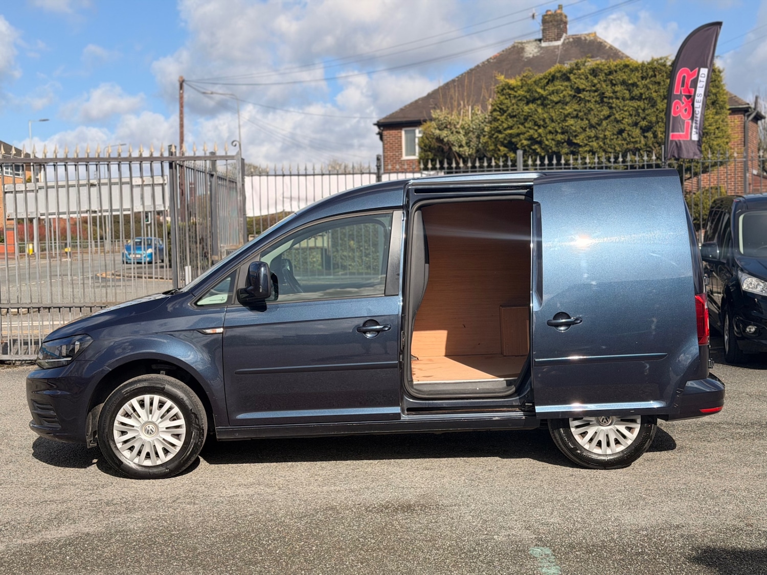 Used Volkswagen Caddy 2018 for sale - 77938629: Photo 9