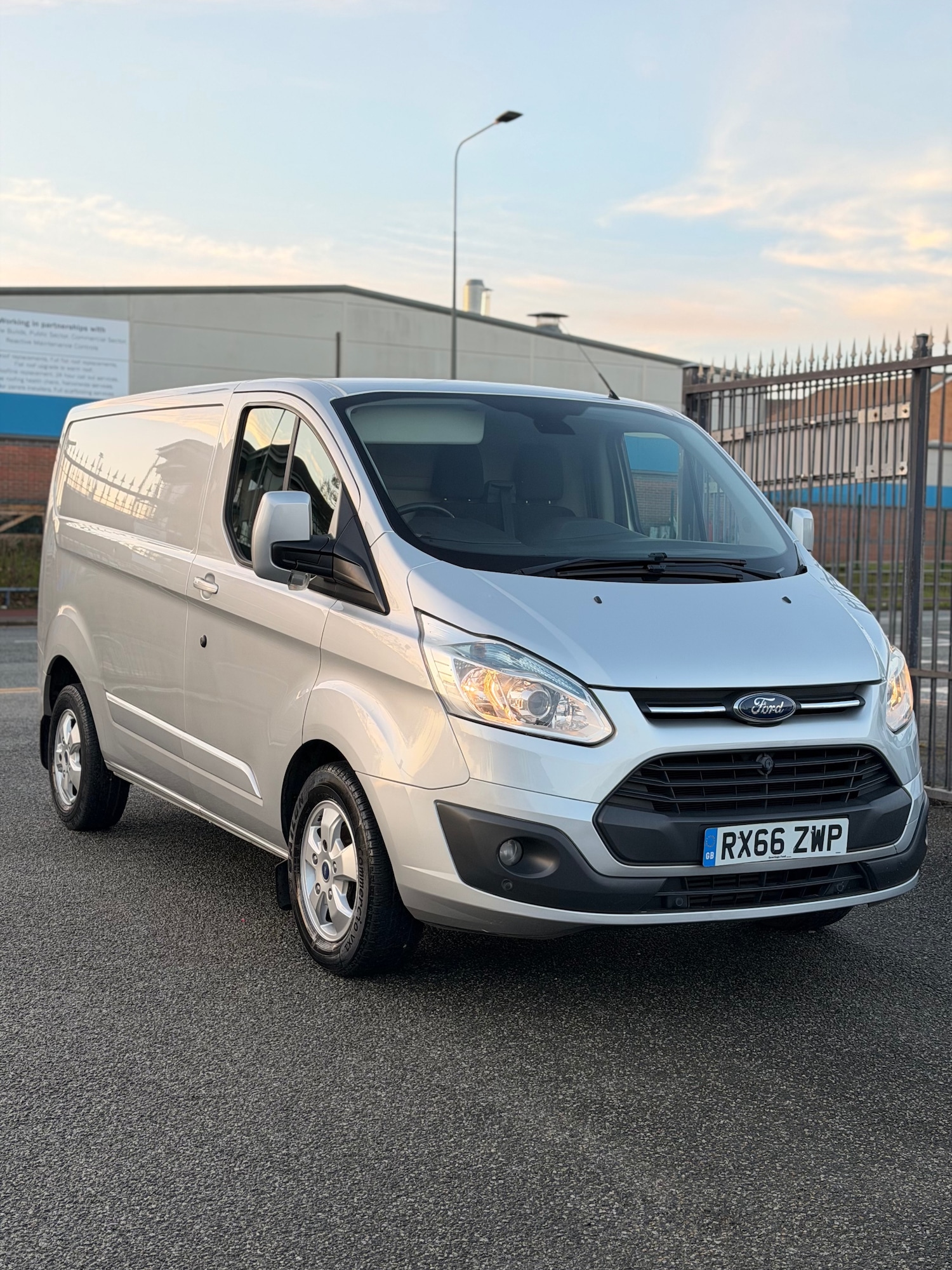 Used Ford Transit Custom 2016 for sale - 76922398: Photo 6