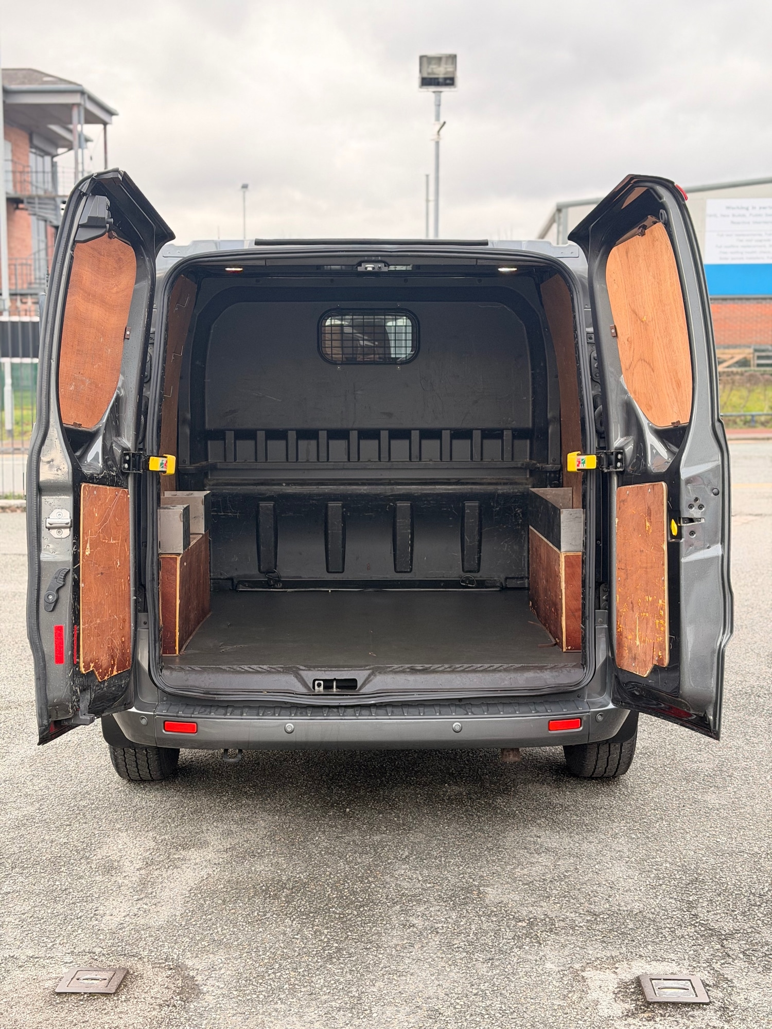 Used Ford Transit Custom 2018 for sale - 77395300: Photo 3