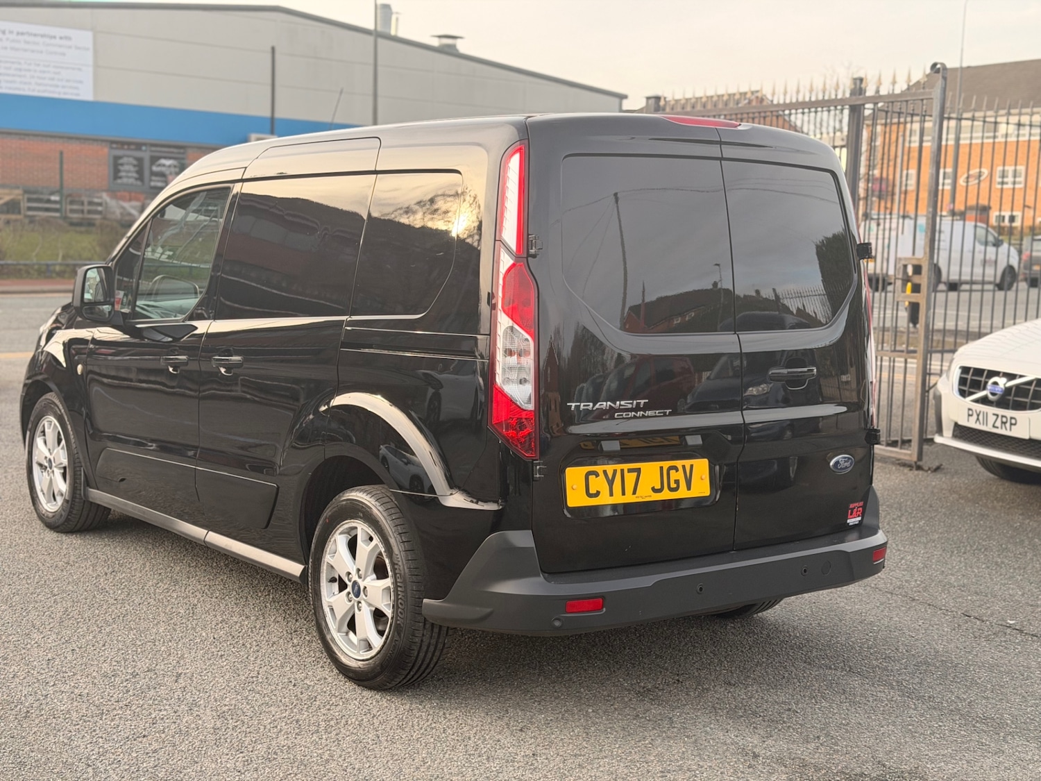 Used Ford Transit Connect 2017 for sale - 77595737: Photo 3