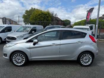 Used Ford Fiesta 2015 for sale - 74883712: Photo
