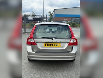 Used Volvo V70 2009 for sale - 75300547: Photo