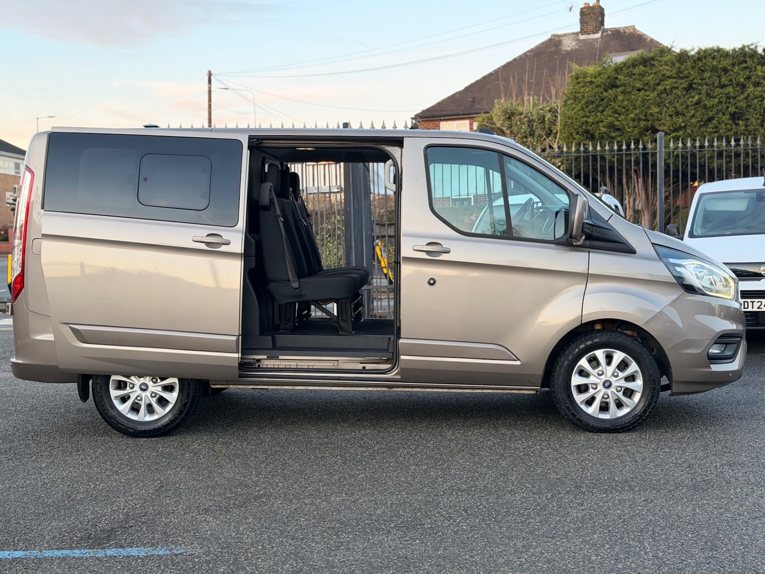 Used Ford Transit Custom 2019 for sale - 76922420: Photo 10