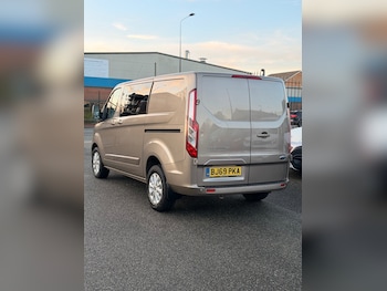 Used Ford Transit Custom 2019 for sale - 76922420: Photo
