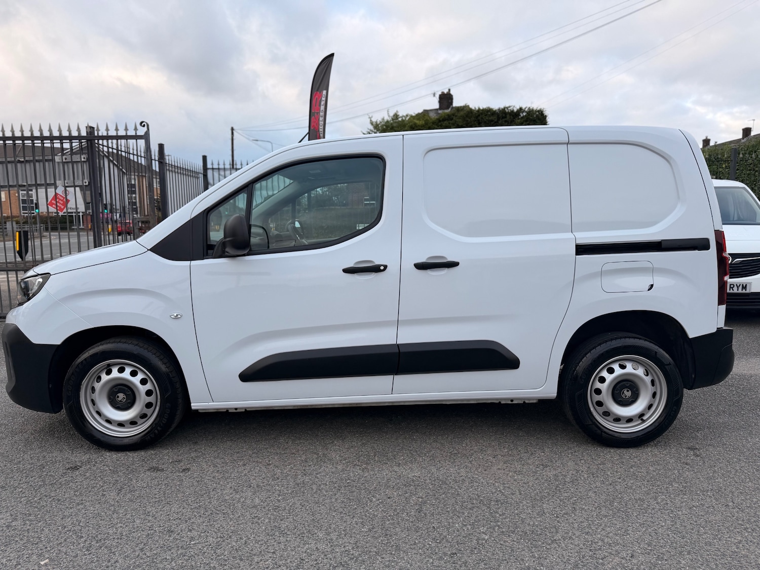 Used Vauxhall Combo 2024 for sale - 76217969: Photo 2