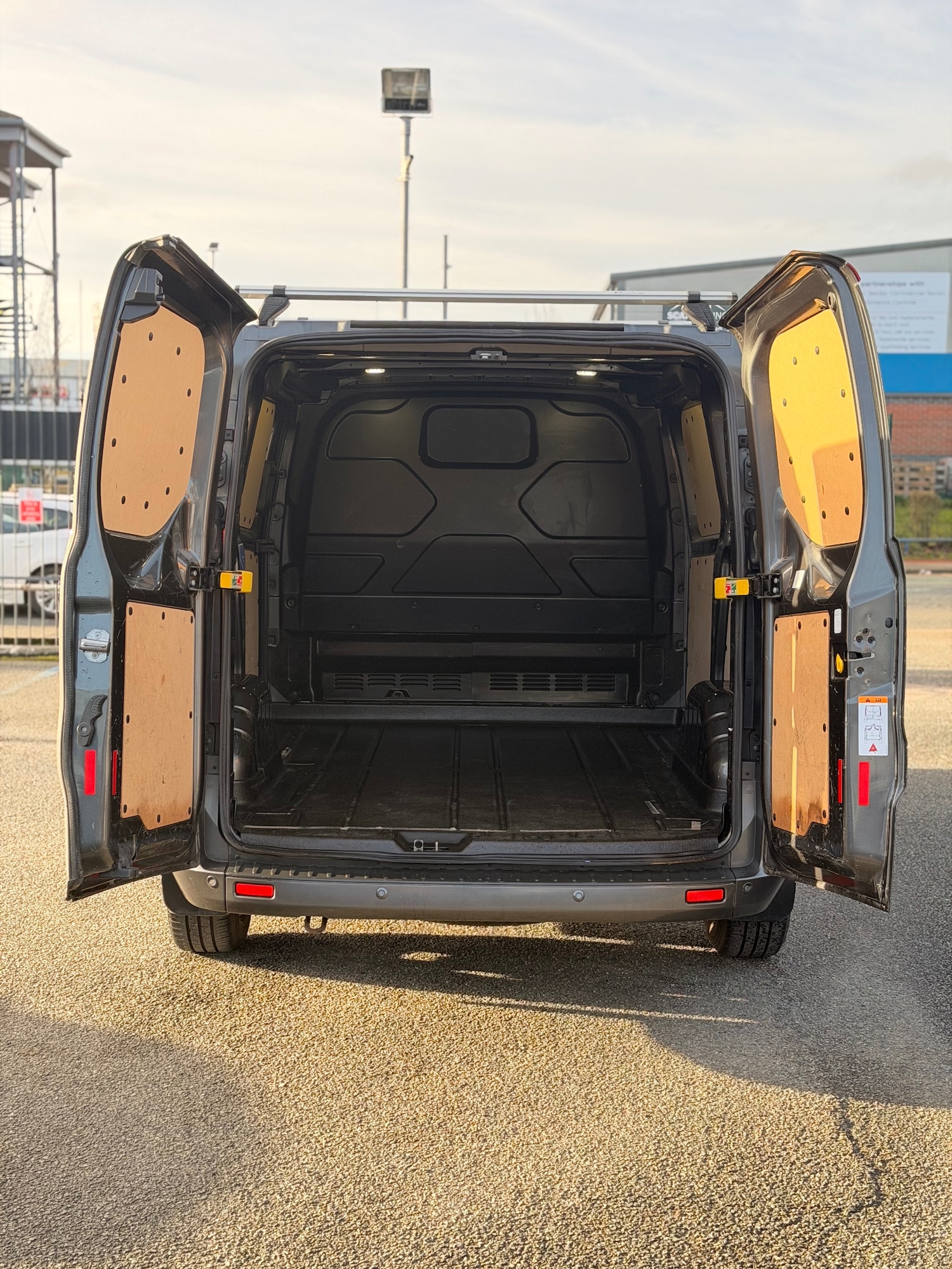 Used Ford Transit Custom 2017 for sale - 76908294: Photo 9