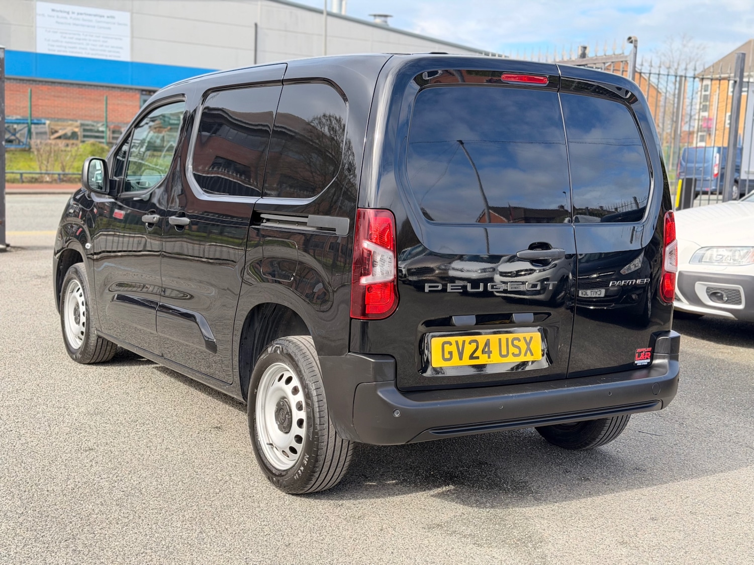 Used Peugeot Partner 2024 for sale - 77889321: Photo 3