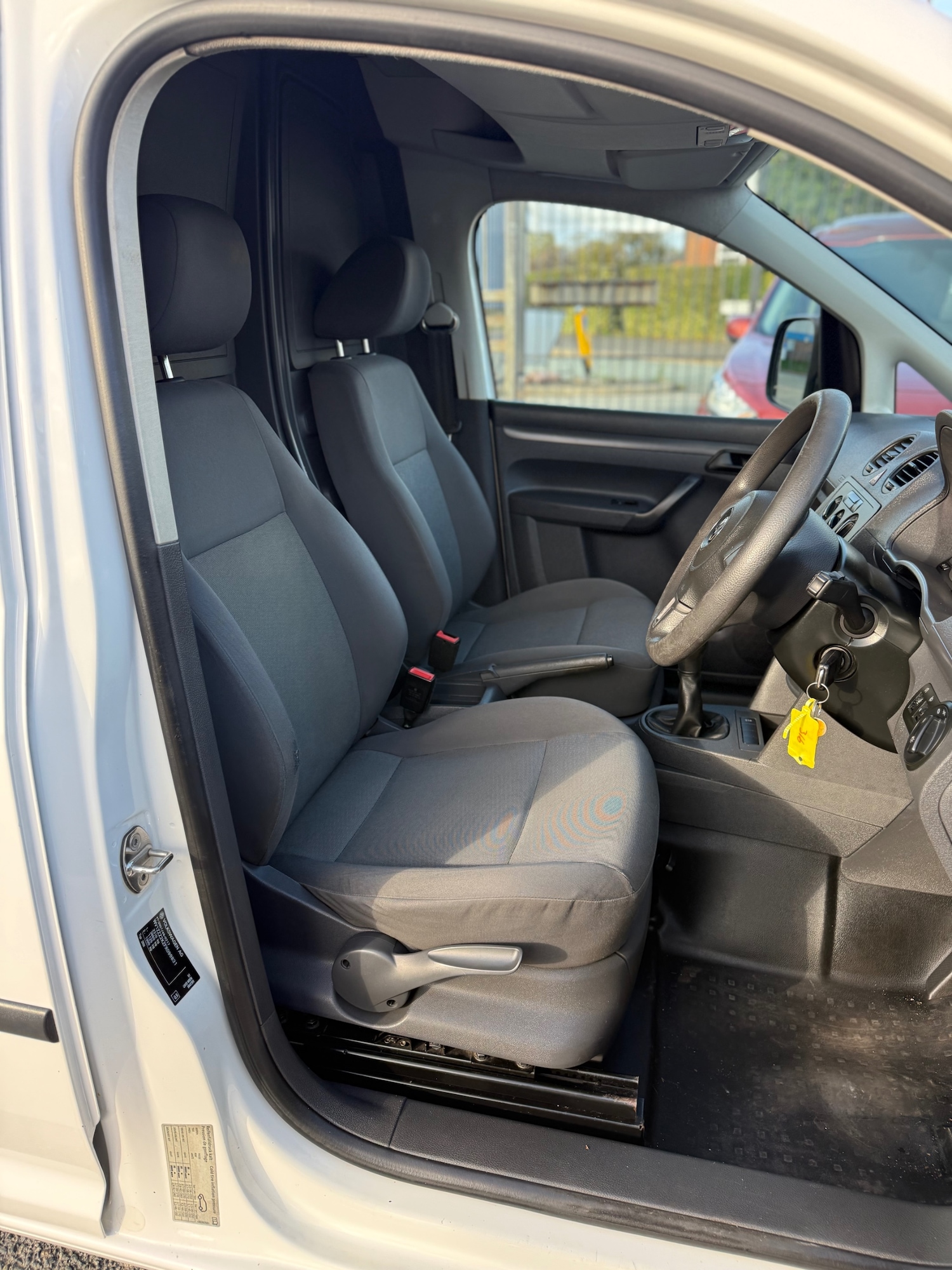 Used Volkswagen Caddy 2015 for sale - 76376786: Photo 12