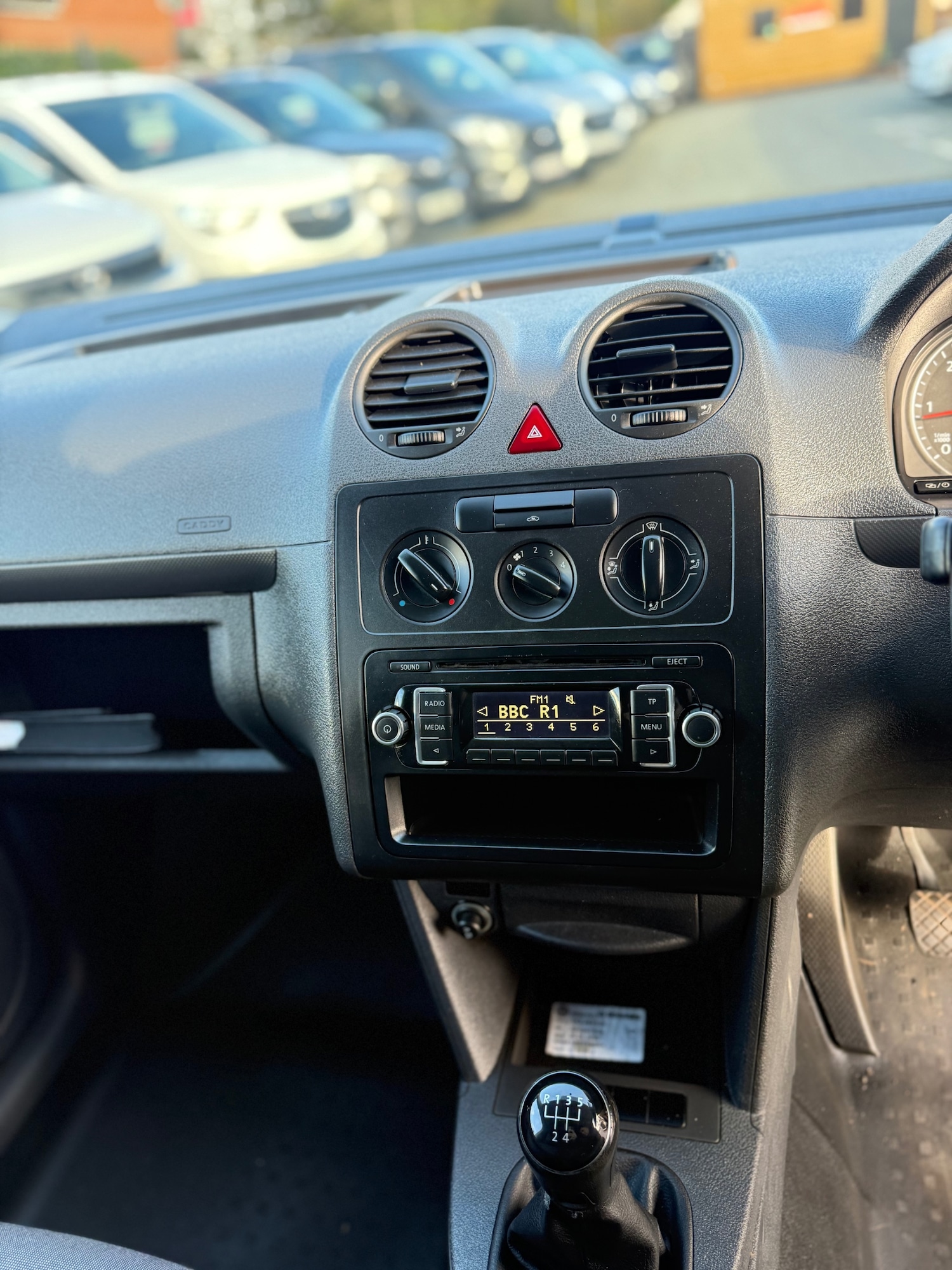 Used Volkswagen Caddy 2015 for sale - 76376786: Photo 14