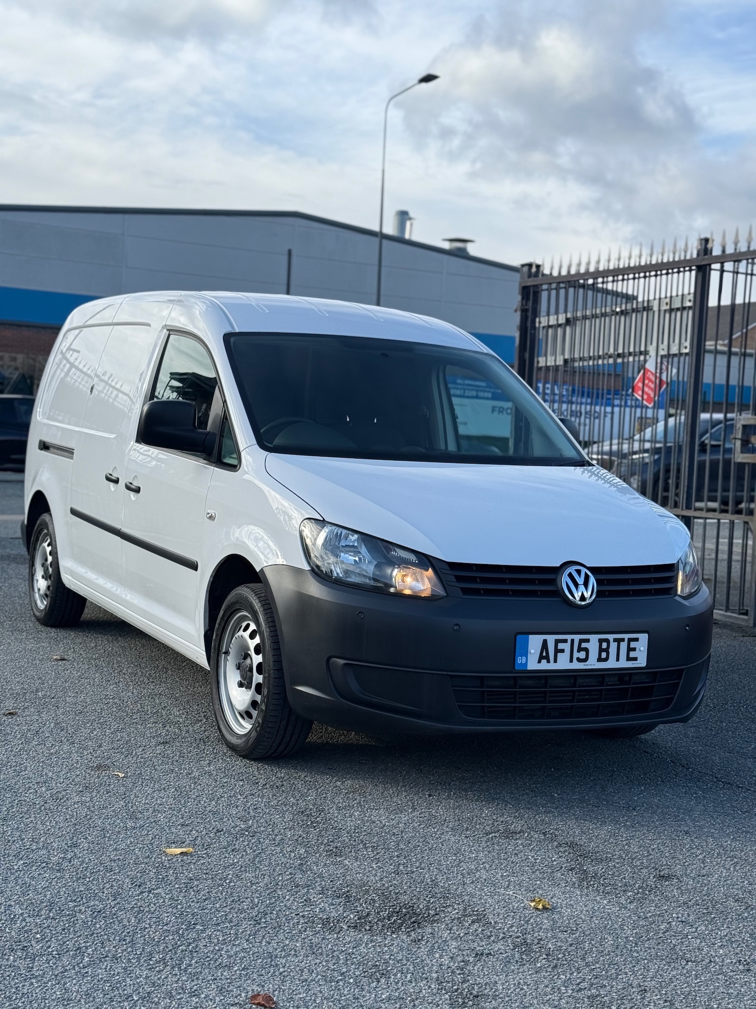 Used Volkswagen Caddy 2015 for sale - 76376786: Photo 5