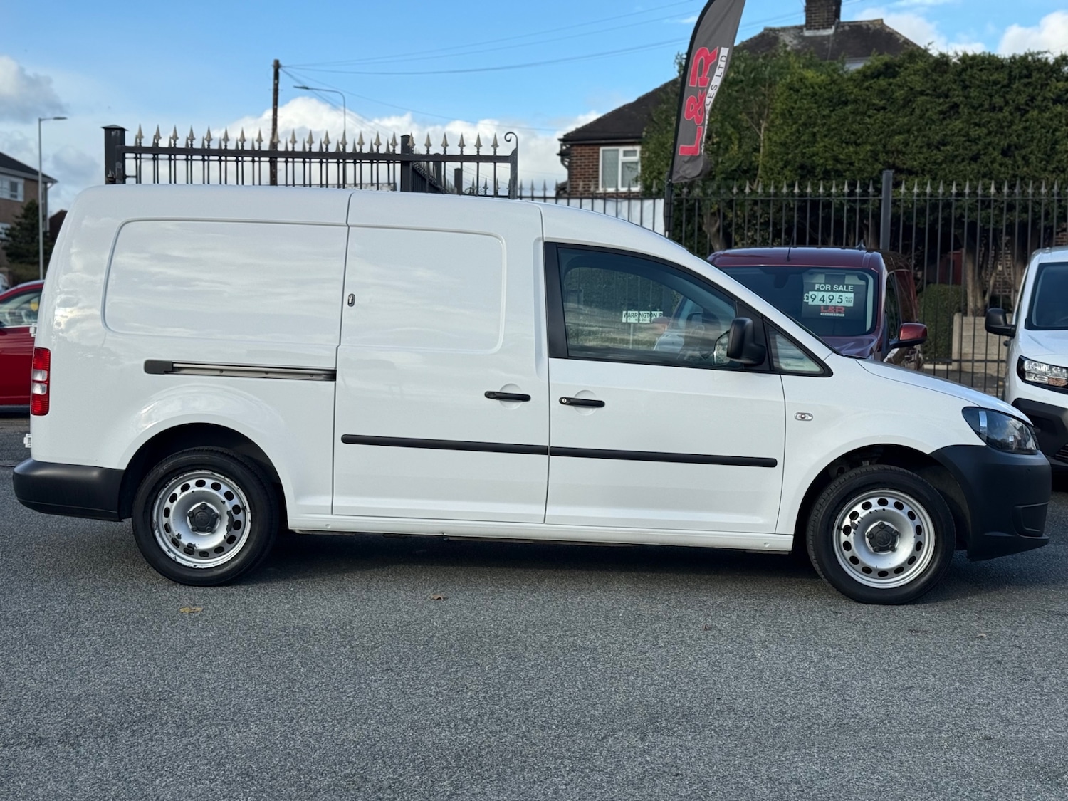 Used Volkswagen Caddy 2015 for sale - 76376786: Photo 6