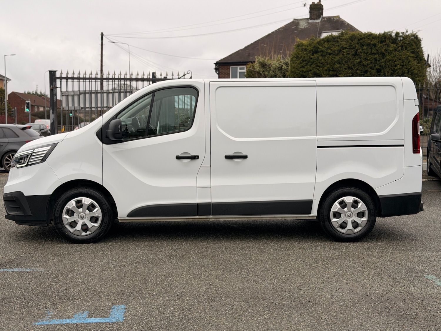 Used Renault Trafic 2022 for sale - 77715173: Photo 2