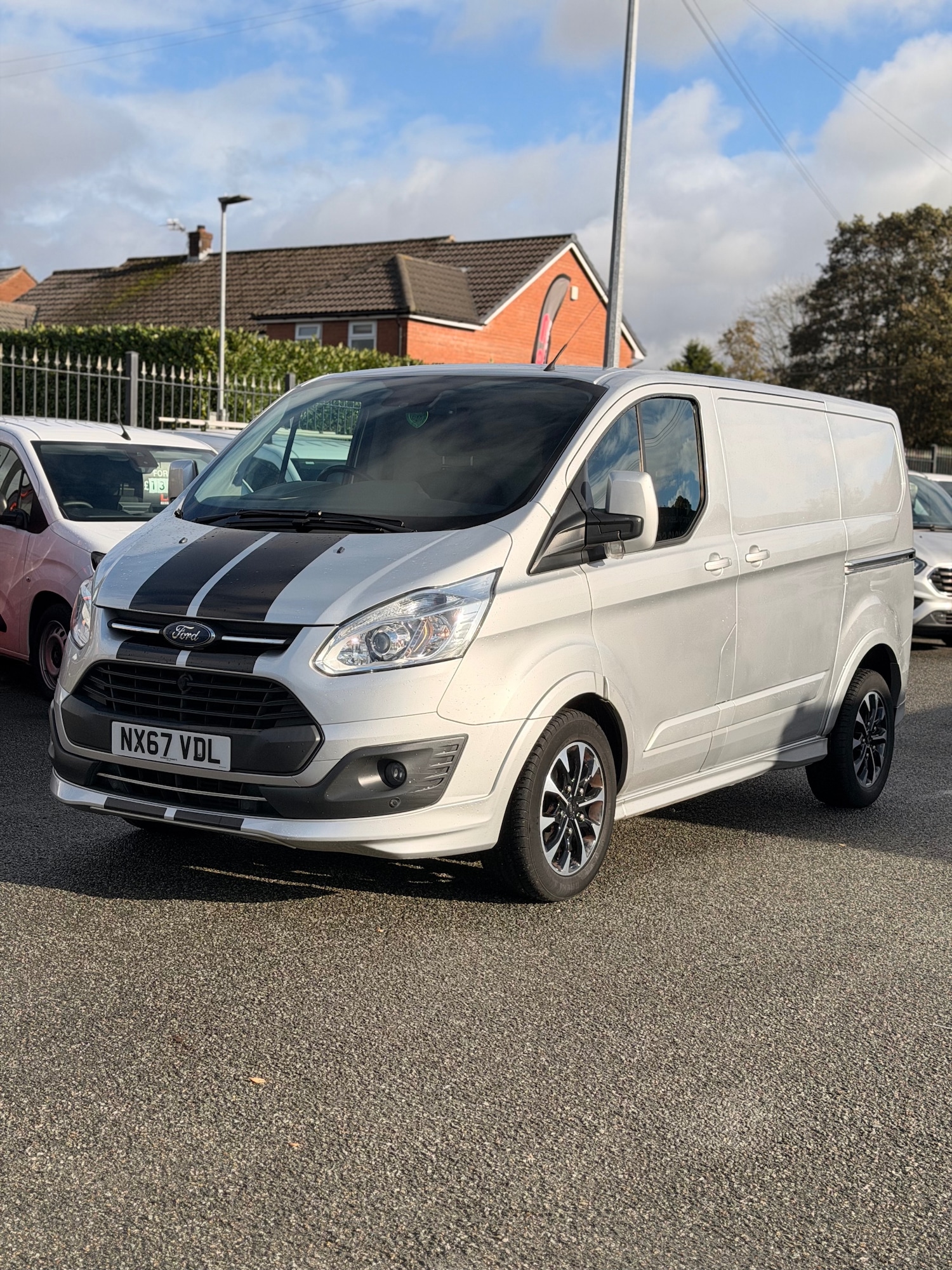Used Ford Transit Custom 2017 for sale - 76445055: Photo 1