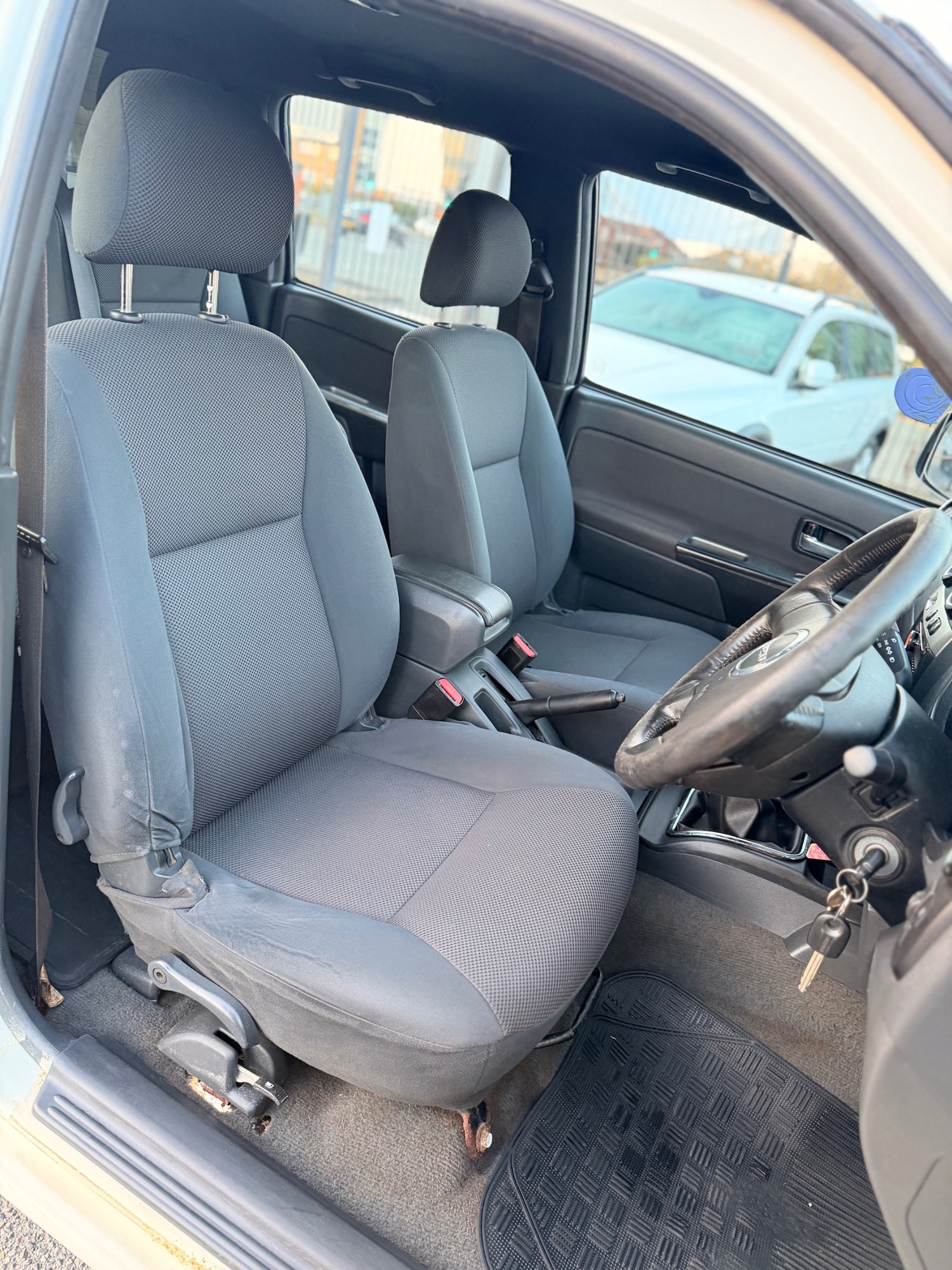 Used Isuzu Rodeo 2010 for sale - 77681950: Photo 13