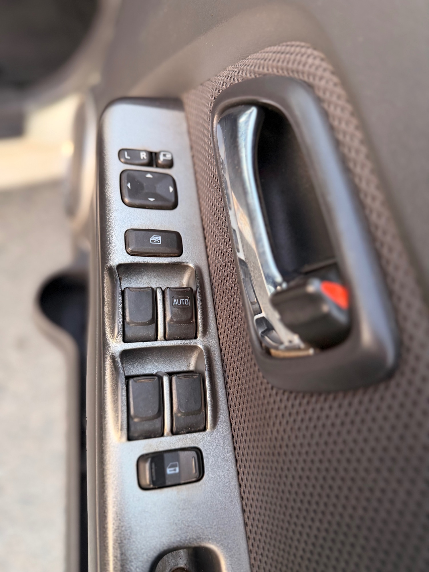 Used Isuzu Rodeo 2010 for sale - 77681950: Photo 15