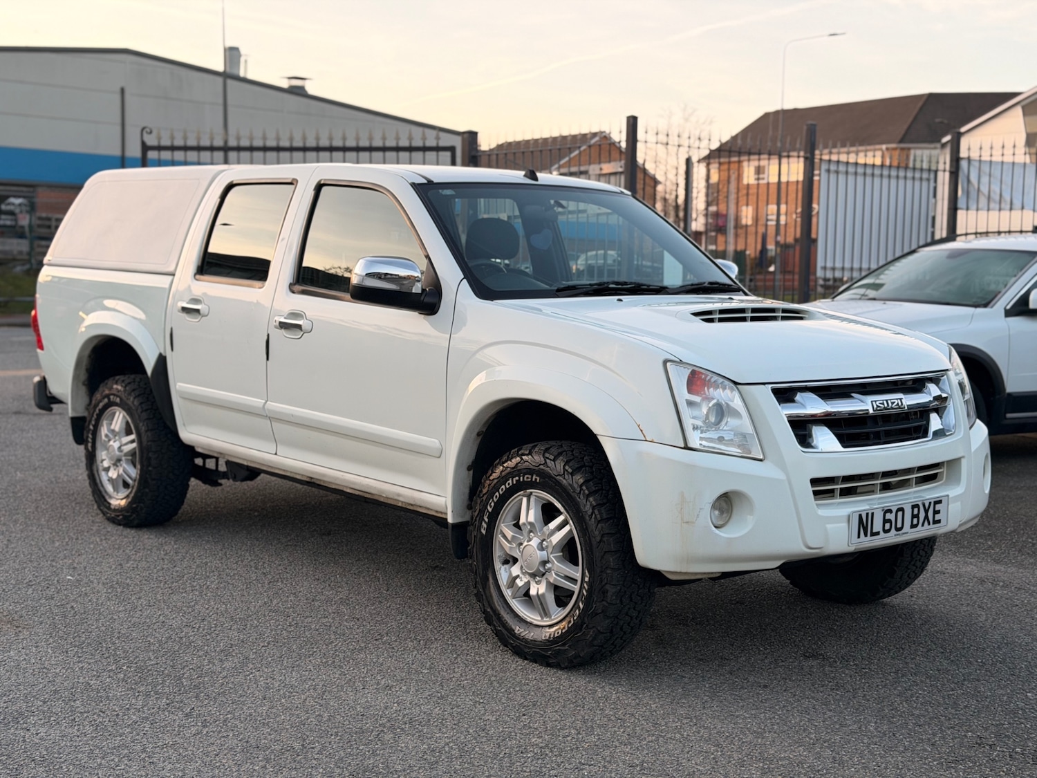 Used Isuzu Rodeo 2010 for sale - 77681950: Photo 5