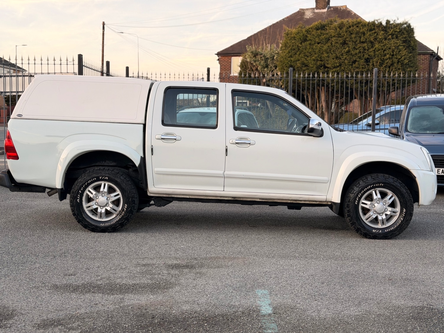 Used Isuzu Rodeo 2010 for sale - 77681950: Photo 6