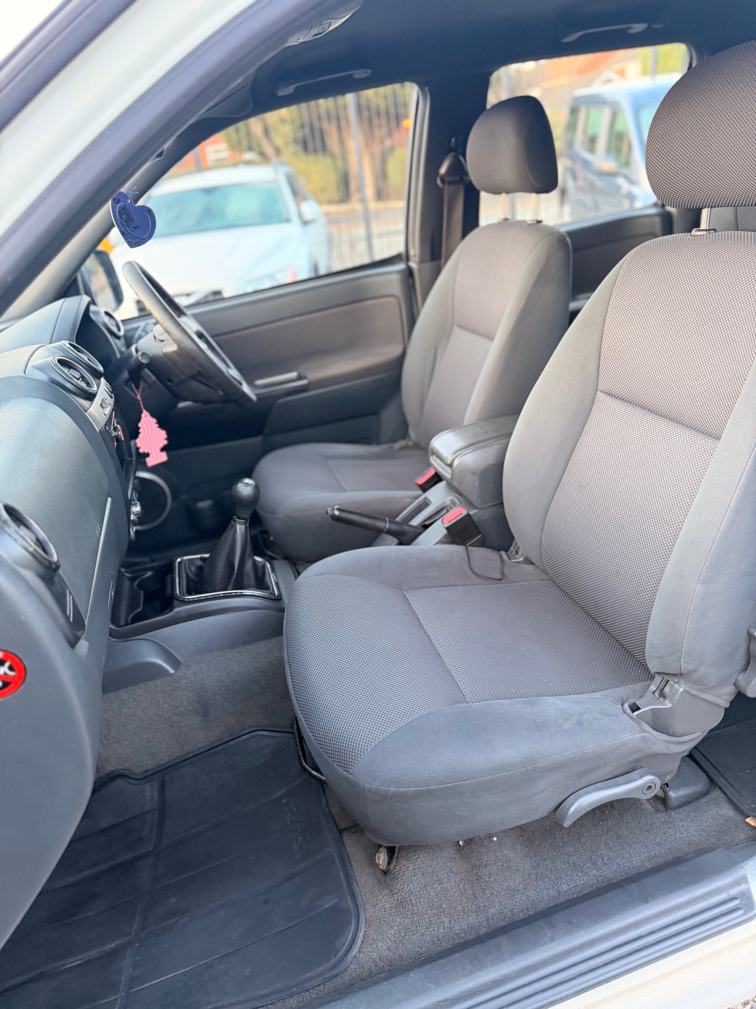 Used Isuzu Rodeo 2010 for sale - 77681950: Photo 9